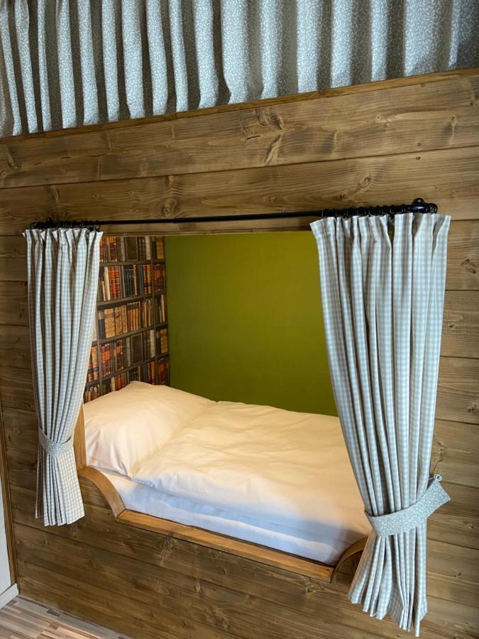 Ferienwohnung Am Kirchberg Hatzenport Ngoại thất bức ảnh